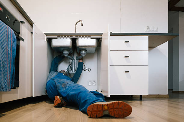 Professional Emergency Plumber technician working in Jefferson, MD